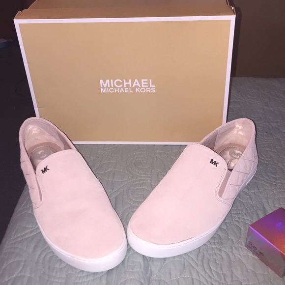 🌾HOST PICK 🥳 Michael Kors Slip On Shoes - Picture 2 of 6
